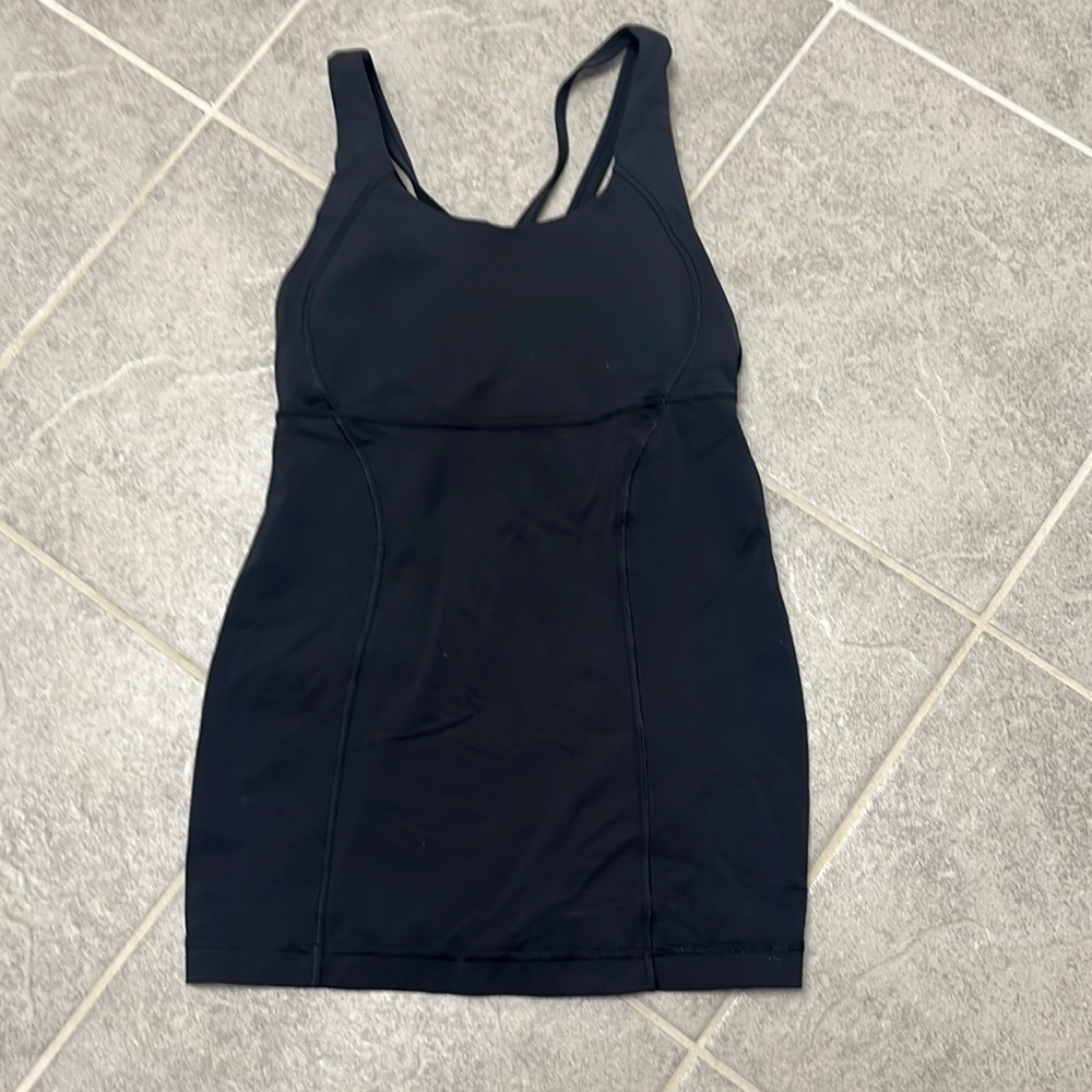 Black lululemon tank top